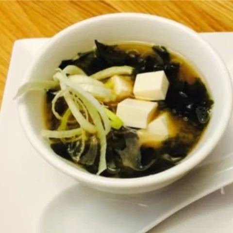 miso z tofu